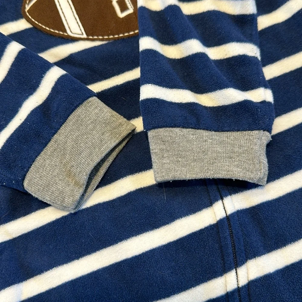 Carter’s footie pajamas navy blue white stripes football size 2T 💙🏈
